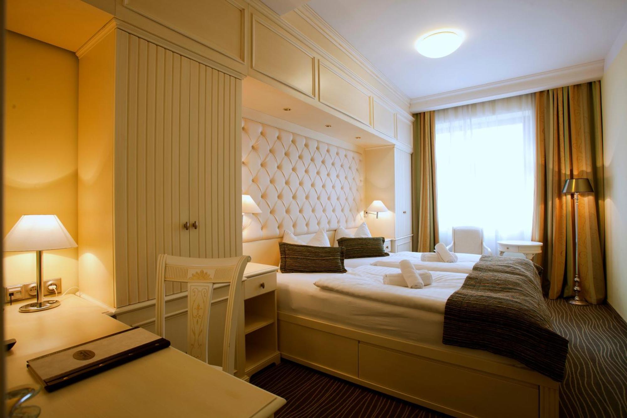 Hotel Ambiente Wellness & Spa Karlovy Vary Kültér fotó